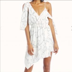 Elliatt Natale White & Black Floral Dress Sz. M